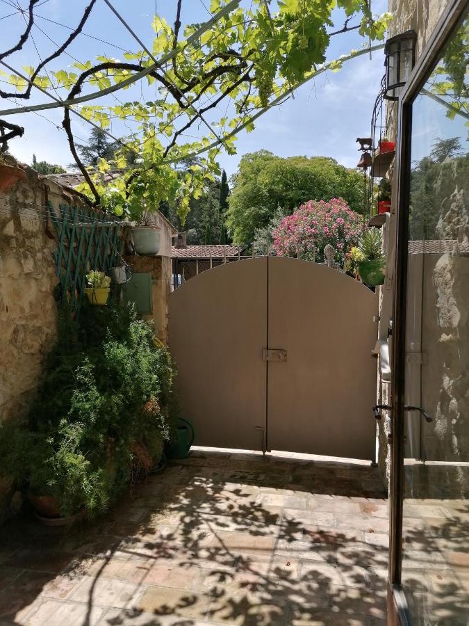 Maison De Charme Villeneuve Les Avignon Екстер'єр фото