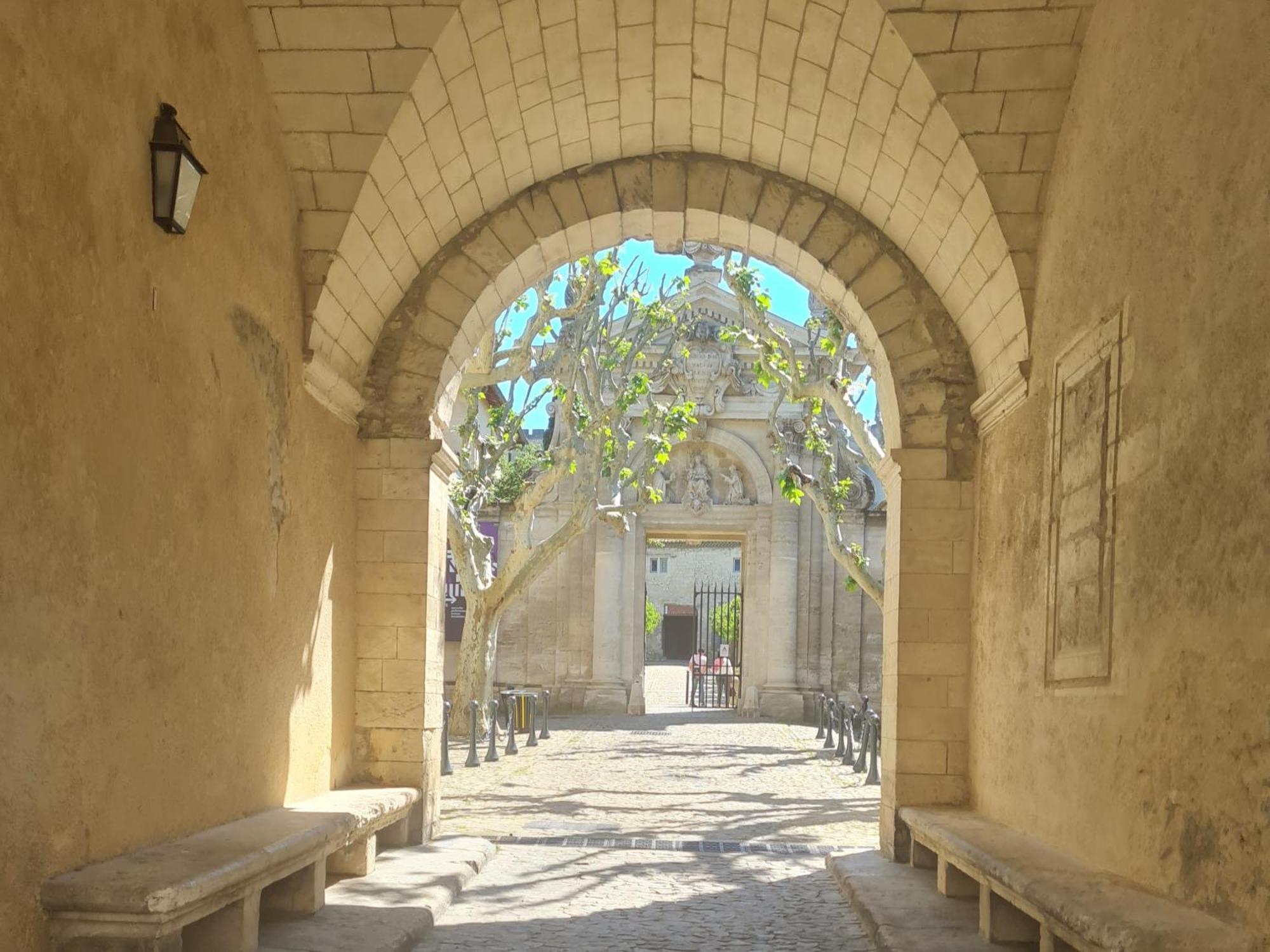 Maison De Charme Villeneuve Les Avignon Екстер'єр фото